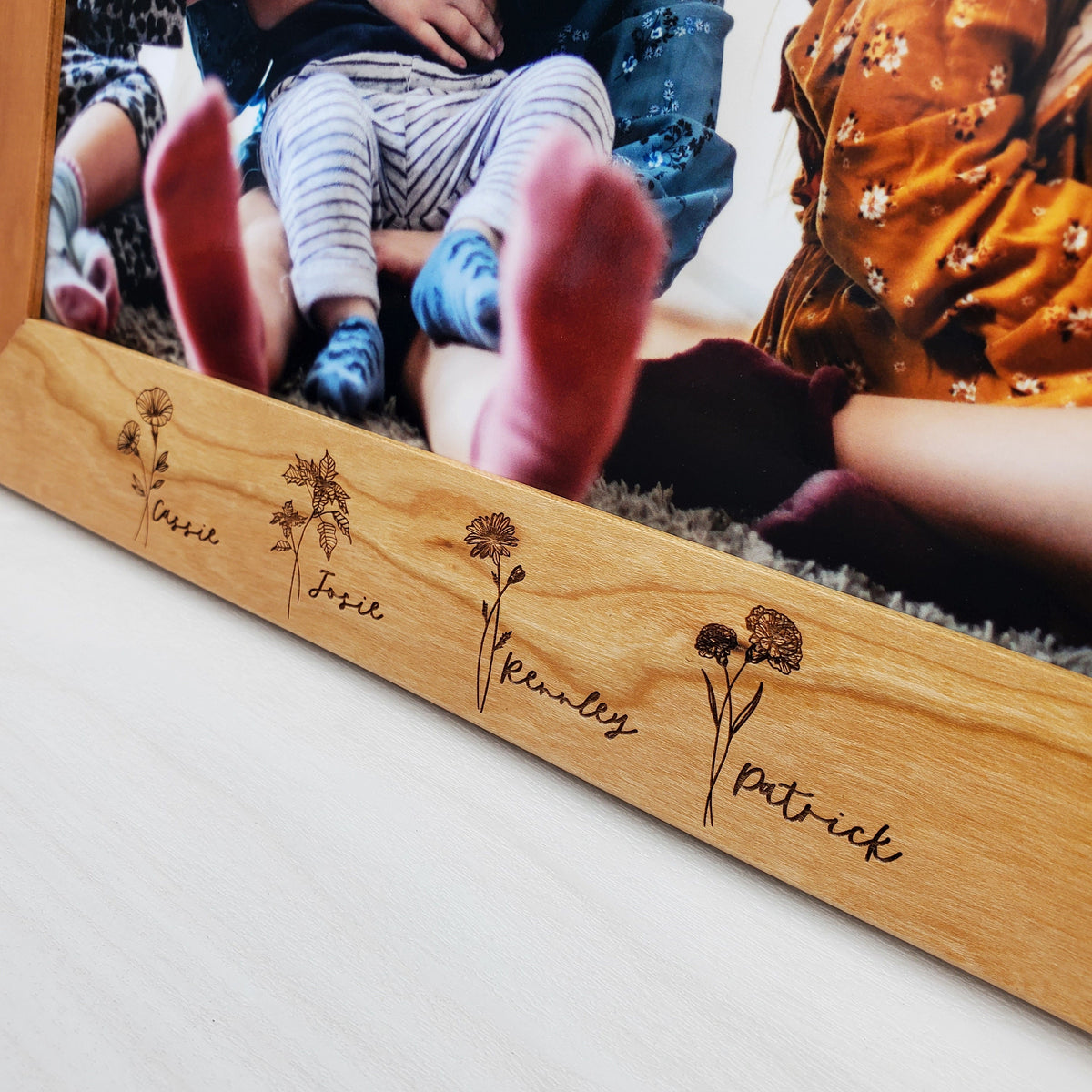 Mom's Garden - Custom Engraved Picture Frame - 020