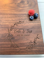 The Wreath - Personalized Cutting Board 12