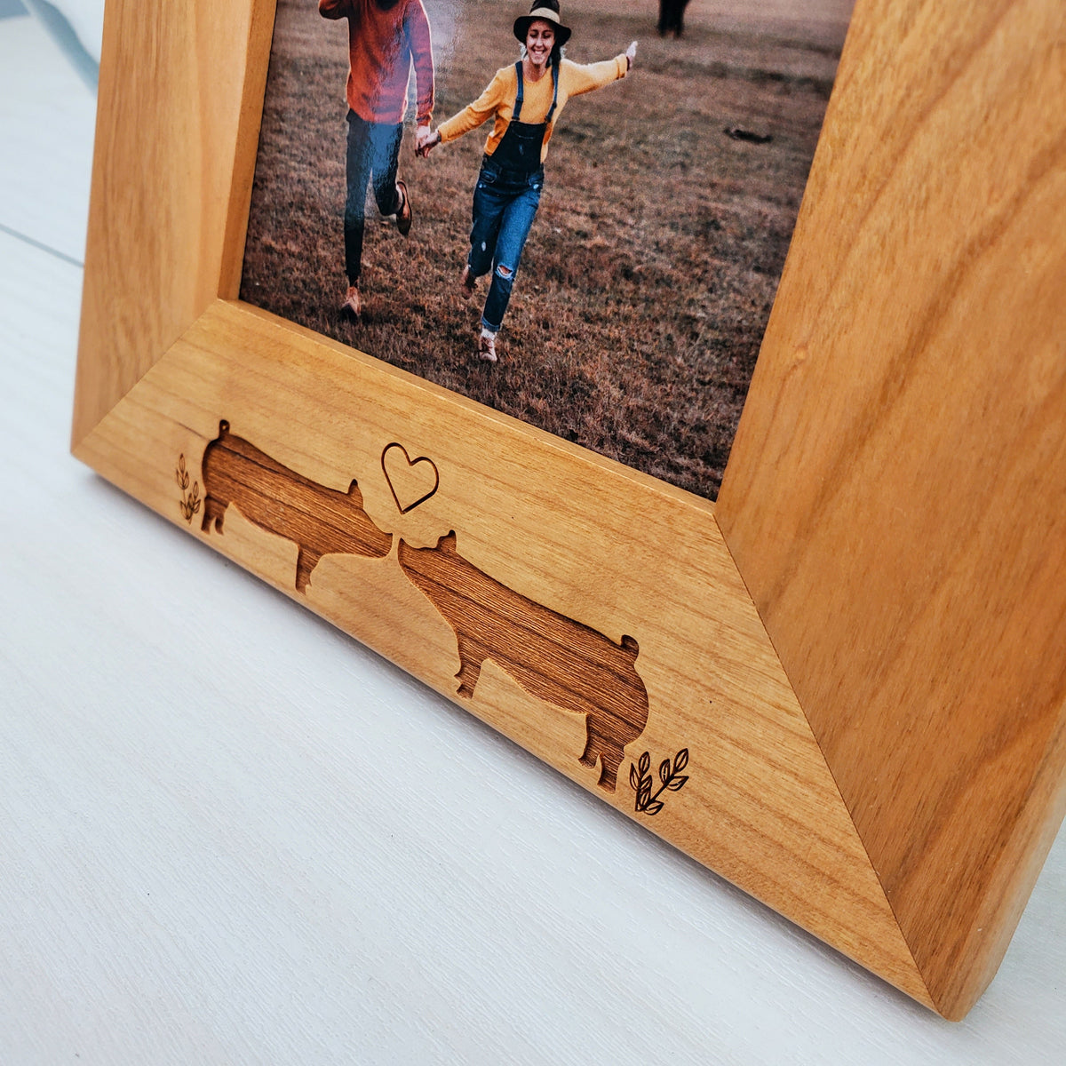 Piggies in Love - Custom Engraved Picture Frame - 038