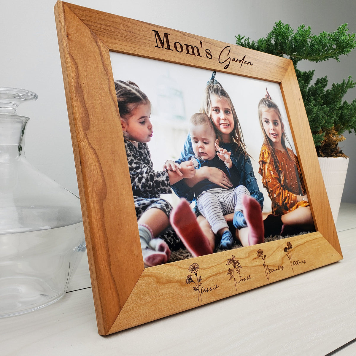 Mom's Garden - Custom Engraved Picture Frame - 020