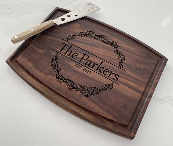Beautiful Family Wreath - Personalized Cutting Board - 029