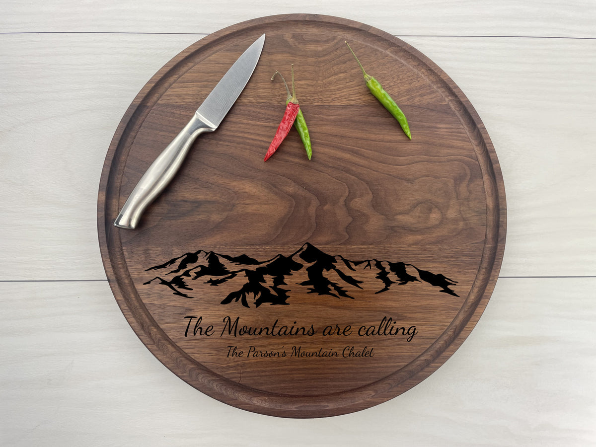 Chalet Gift - Personalized Circular Board - 087