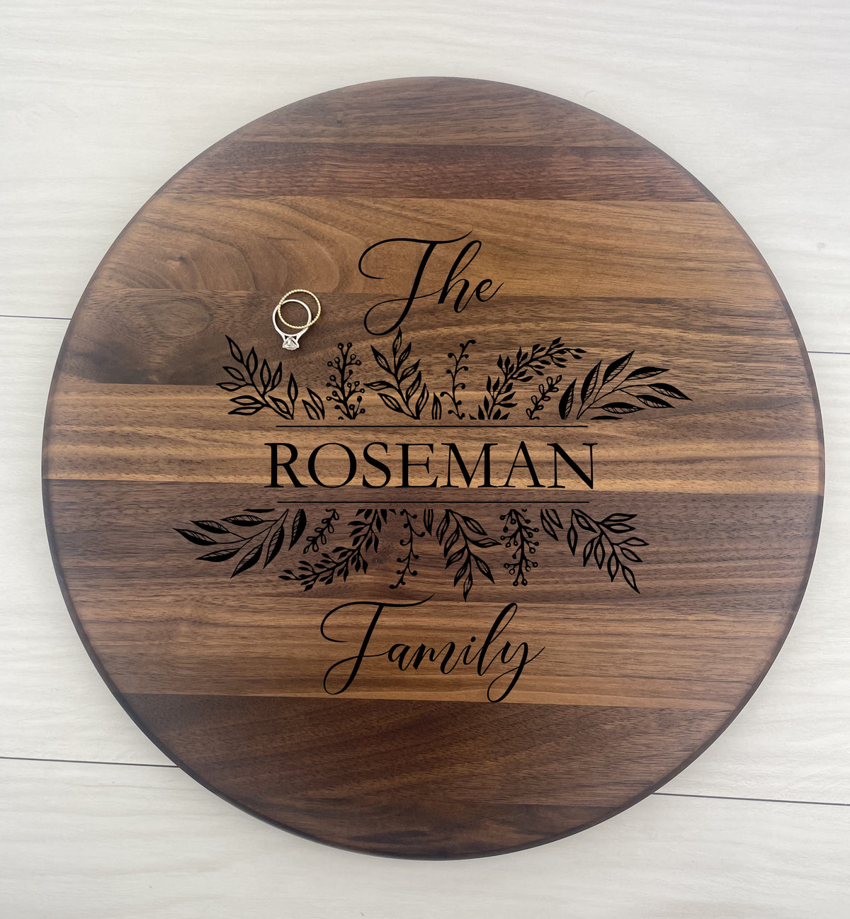 Decorative Leaves Family Name - Personalized Circular Board - 138